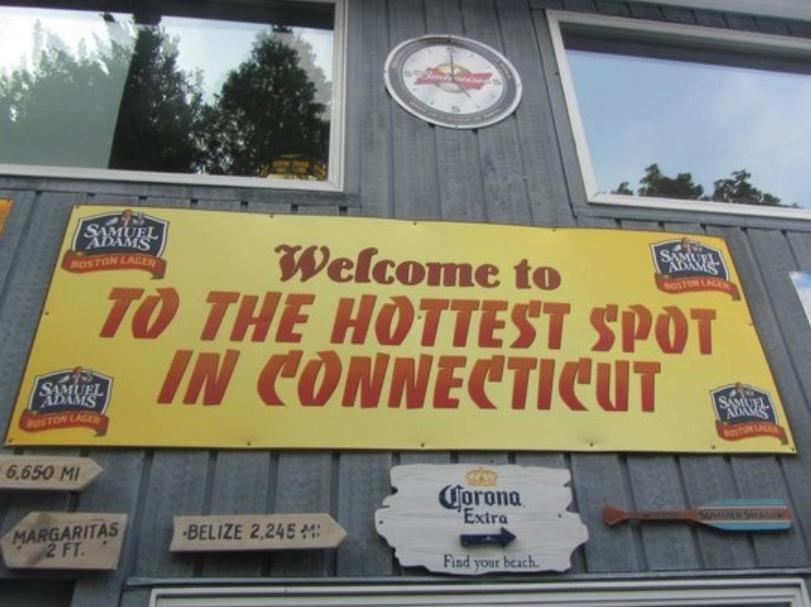 Welcome To Hat City Danbury, A Suburban Retreat Экстерьер фото