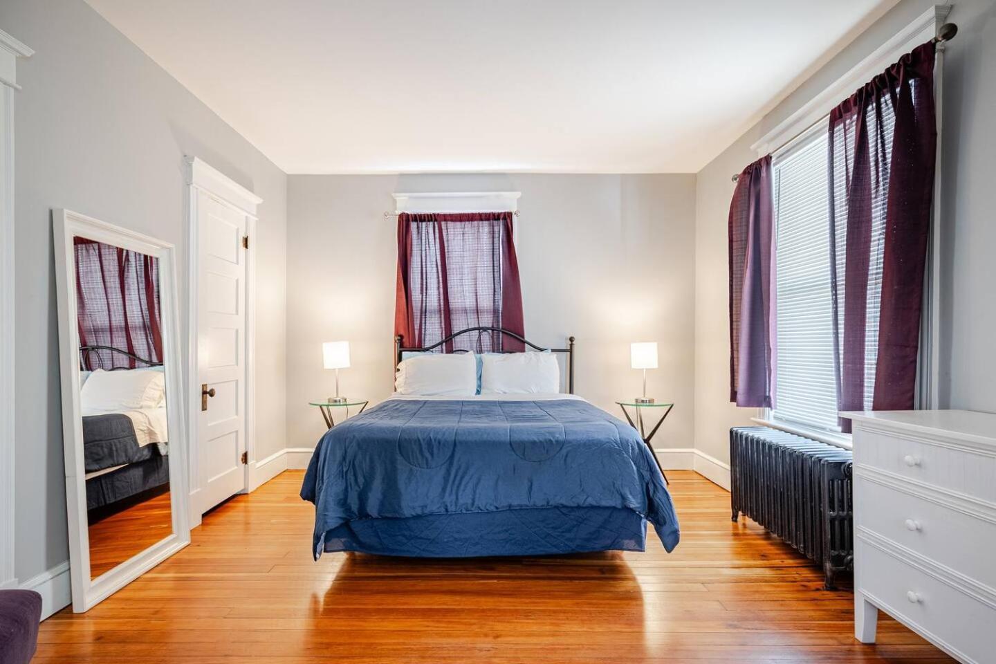 Welcome To Hat City Danbury, A Suburban Retreat Экстерьер фото